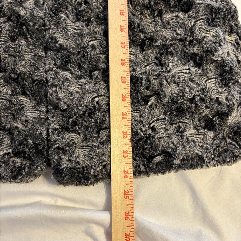 Alfred Dunner Petite Faux Fur Jacket Black Gray Textured 12P - Picture 5 of 9